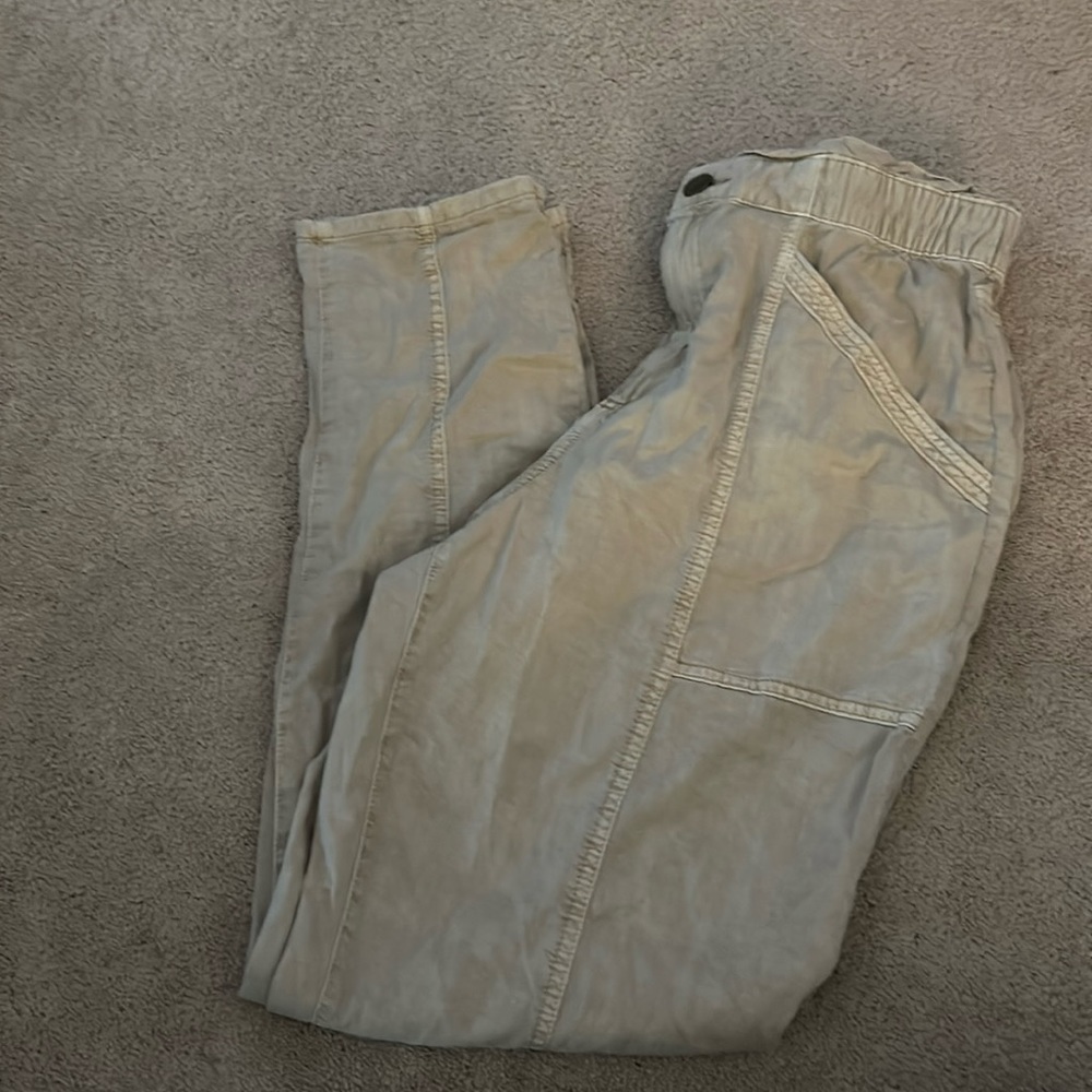 Ladies khaki pants
